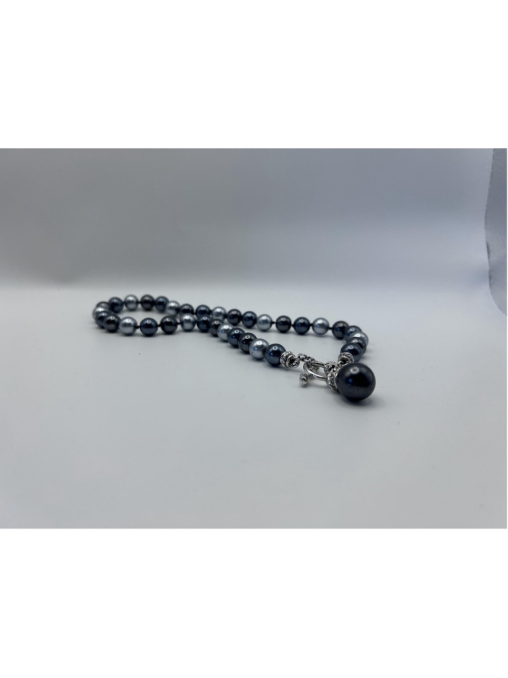 Necklace Gray Imitation Pearl Beaded Round Pendant Toggle Statement Fashion - Picture 4 of 5